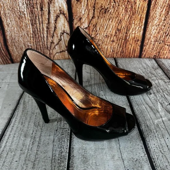 BCBG Generation Black Patent Peep Toe 4” Stiletto Heels Size 7 - Picture 3 of 12